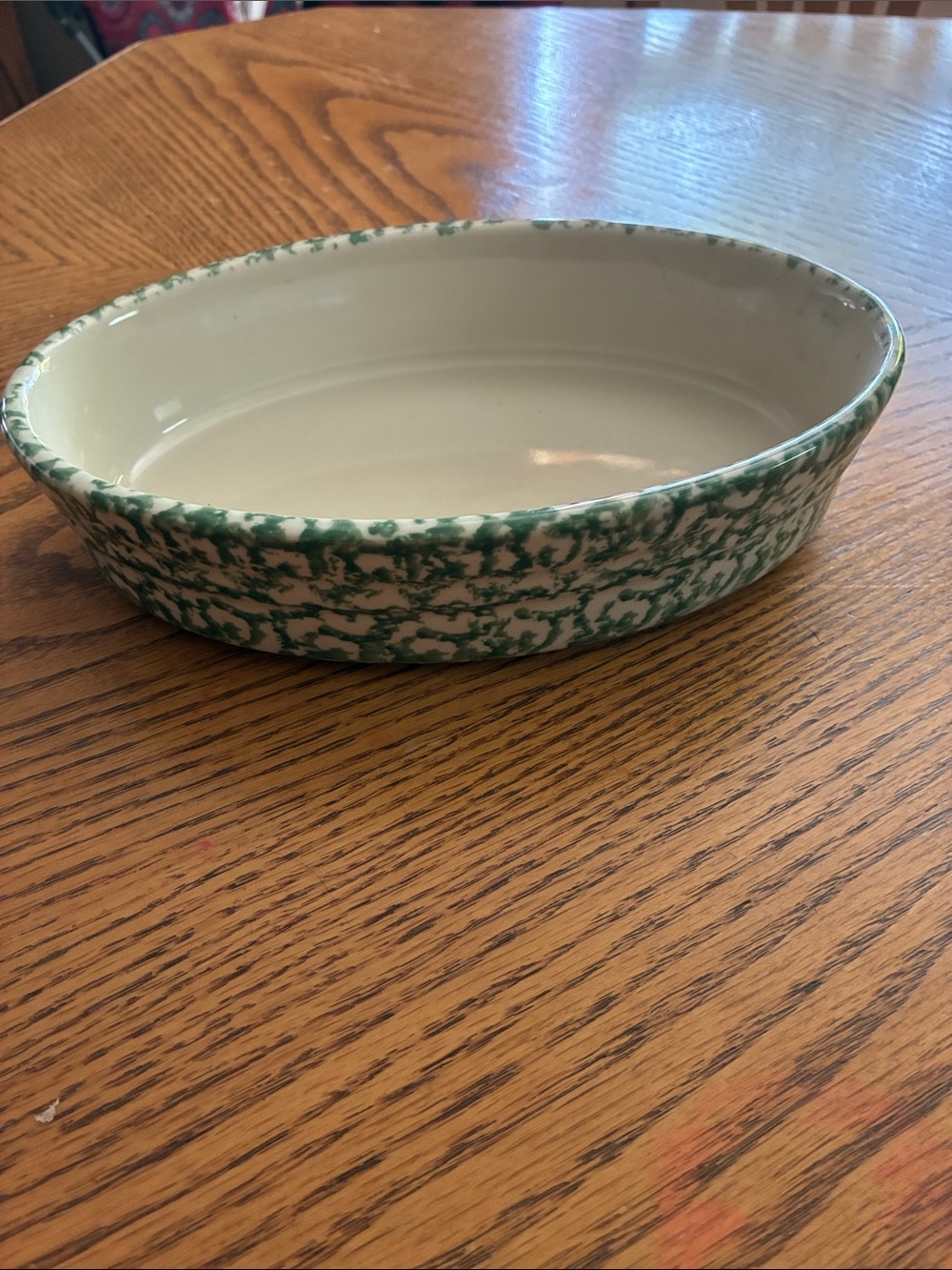 Vintage Henn Roseville Green Spongeware Oval Baker Casserole Dish⁠